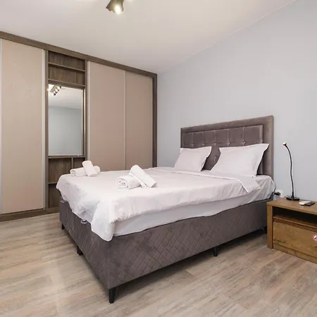 Sleek & Stylish 2-bedroom Appartement