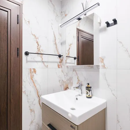 Sleek & Stylish 2-bedroom Appartement Plovdiv