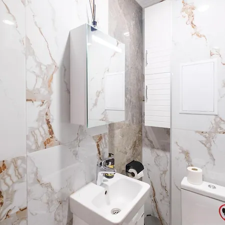 Sleek & Stylish 2-bedroom Appartement Plovdiv