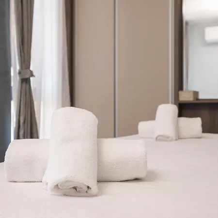 Sleek & Stylish 2-bedroom *